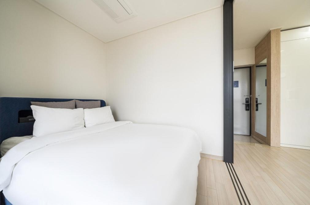 The Mark Sokcho Residence Hotel Exterior photo